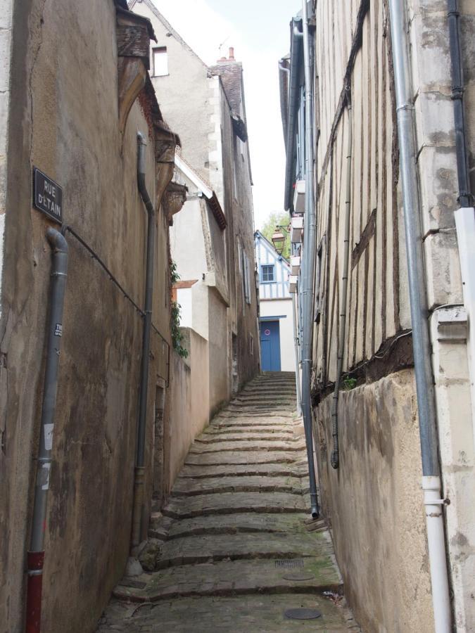 Ferienwohnung Le Mont Brenn Auxerre Exterior foto