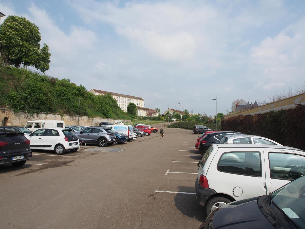Ferienwohnung Le Mont Brenn Auxerre Exterior foto